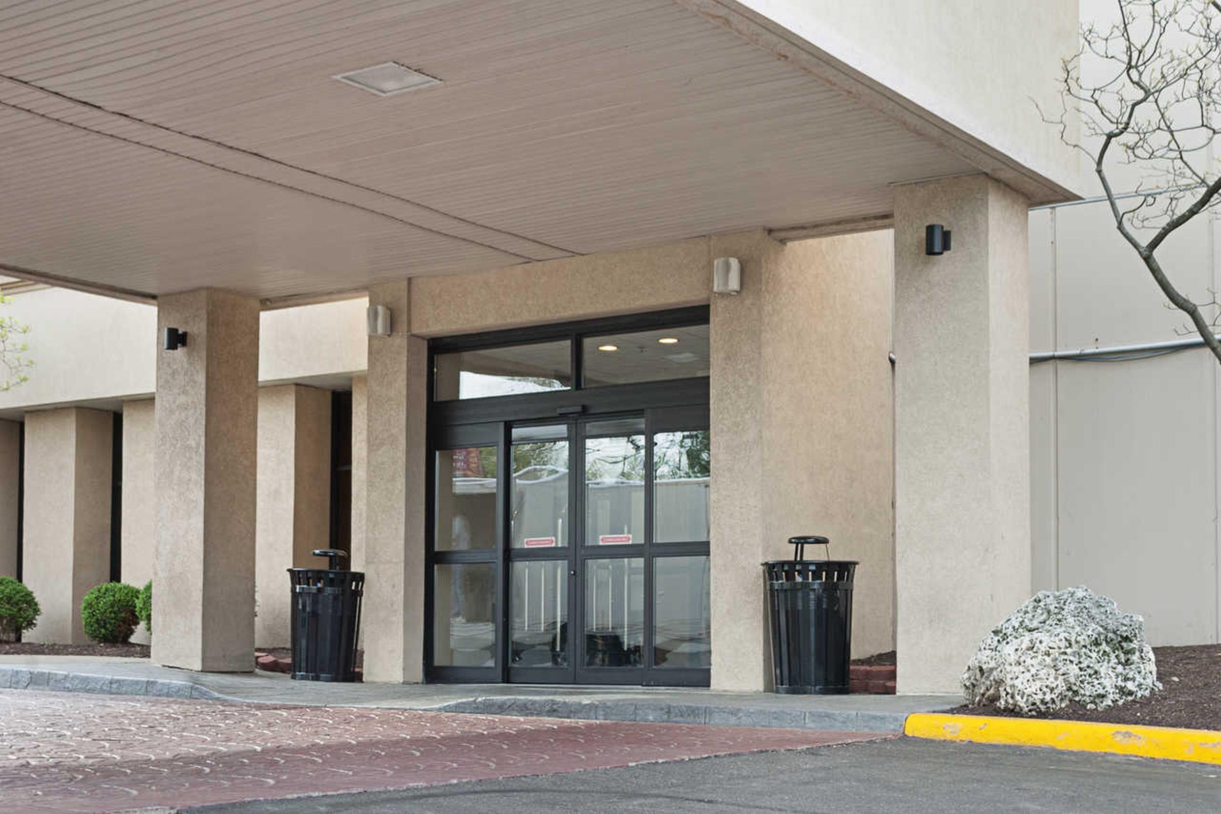 Clarion Hotel Cincinnati North Sharonville Exterior foto